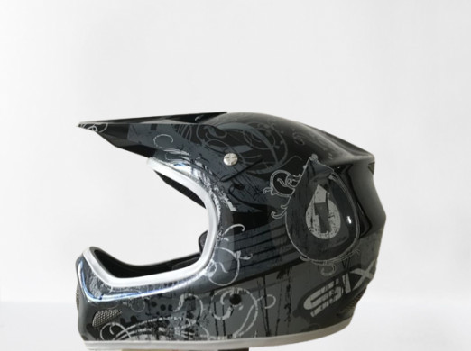 661 Evo Distressed helma - AKCE  SixSixOne-grafitová